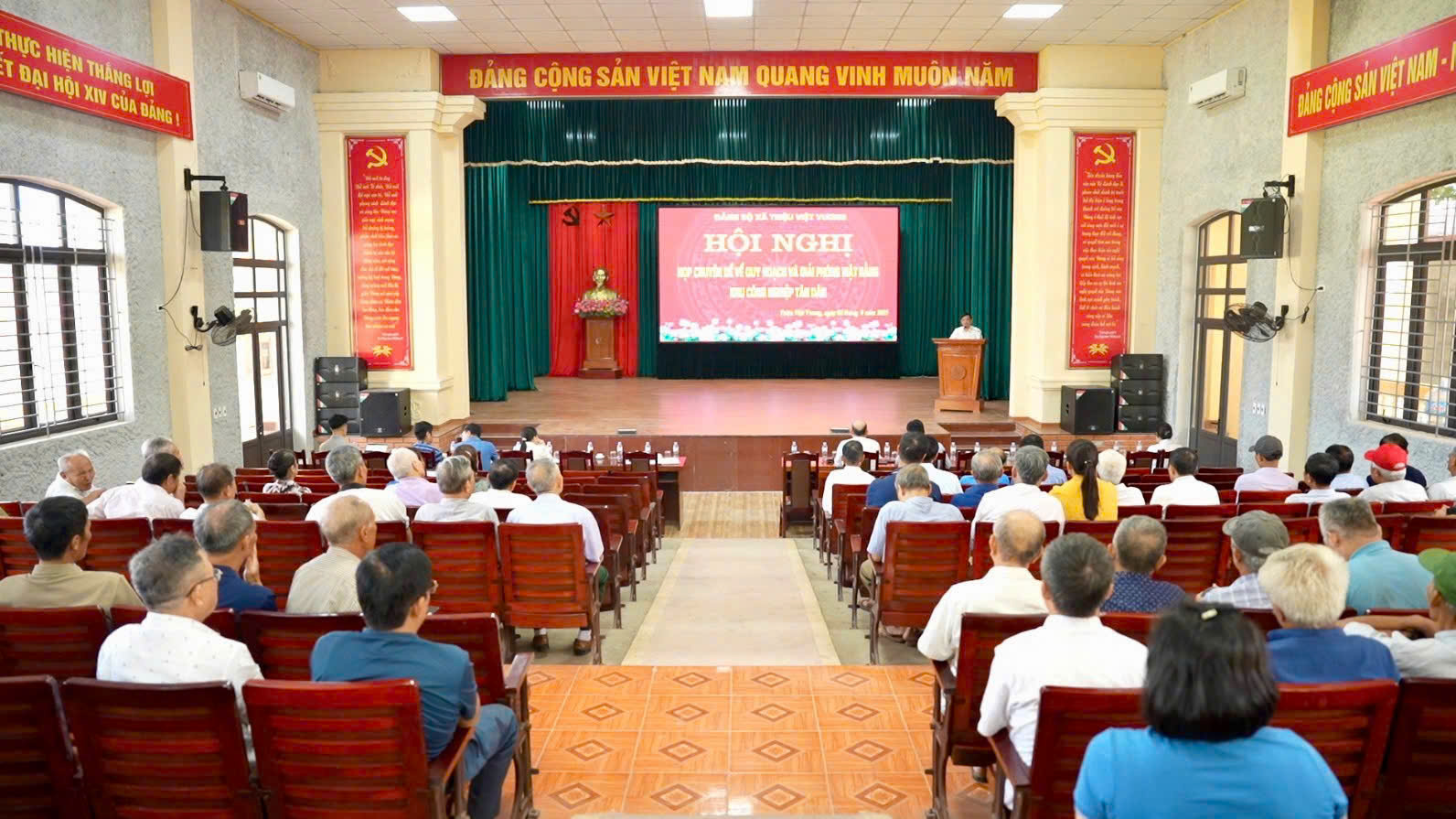 XÃ TRIỆU VIỆT VƯƠNG TỔ CHỨC HỘI NGHỊ CHUYÊN ĐỀ VỀ CÔNG TÁC QUY HOẠCH VÀ GIẢI PHÓNG MẶT BẰNG KHU CÔNG NGHIỆP TÂN DÂN