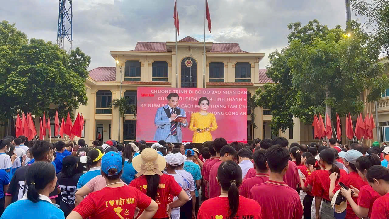 XÃ TRIỆU VIỆT VƯƠNG: HƠN 500 NGƯỜI THAM GIA CHƯƠNG TRÌNH “CÙNG VIỆT NAM TIẾN BƯỚC”