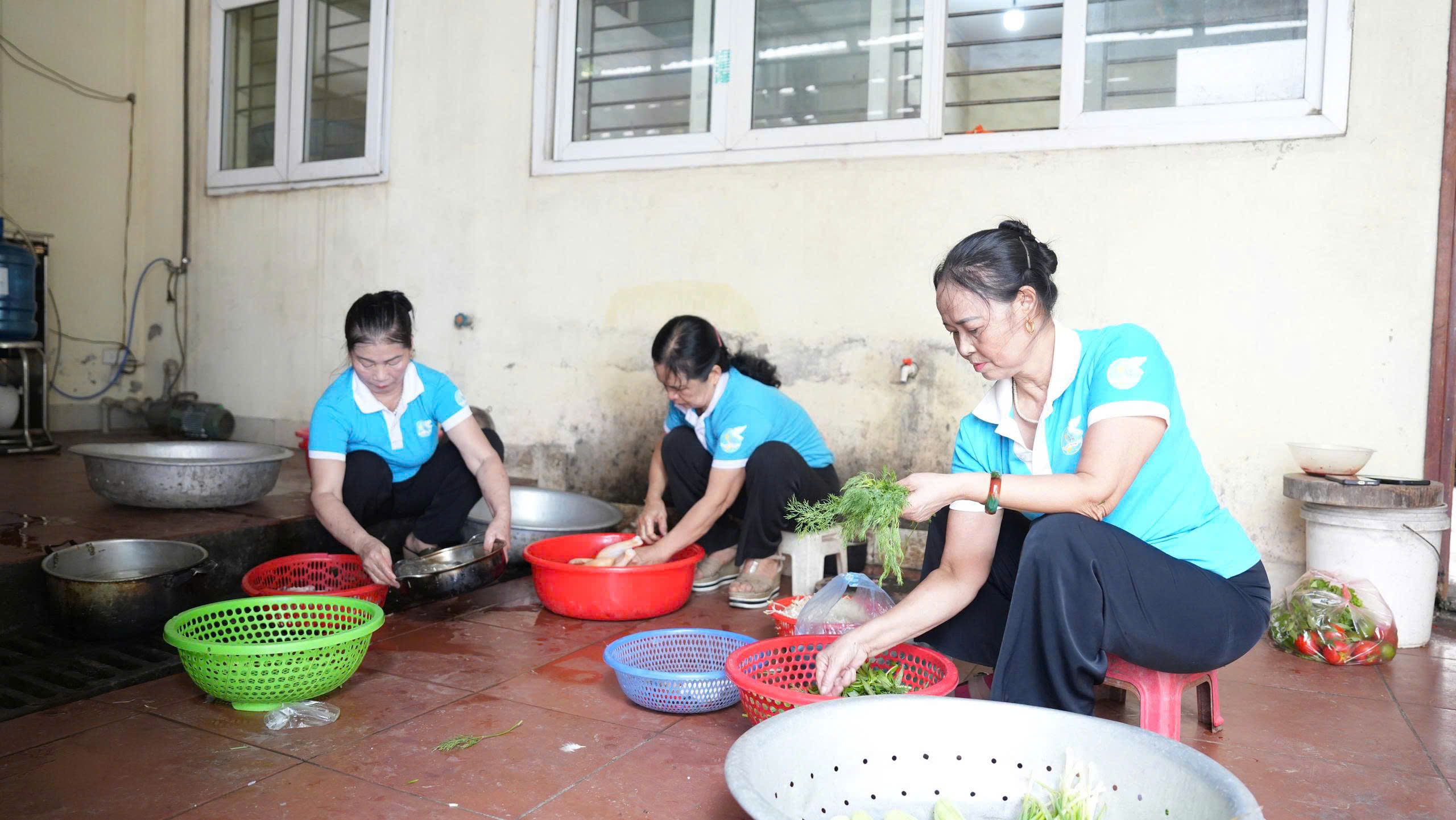 ẤM ÁP BỮA CƠM ĐỒNG HÀNH CÙNG LỰC LƯỢNG THAM GIA CHIẾN DỊCH “500 NGÀY ĐÊM”