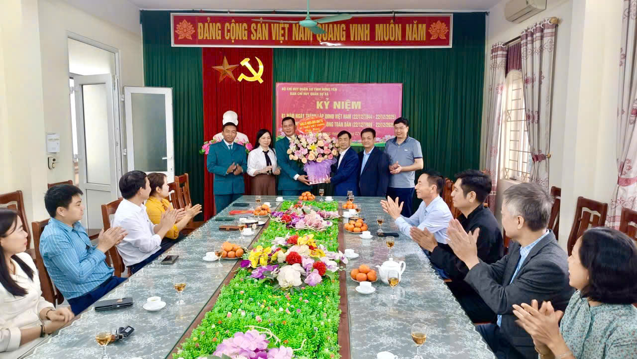LÃNH ĐẠO XÃ TRIỆU VIỆT VƯƠNG CHÚC MỪNG 81 NĂM NGÀY THÀNH LẬP QUÂN ĐỘI NHÂN DÂN VIỆT NAM 22/12/2025