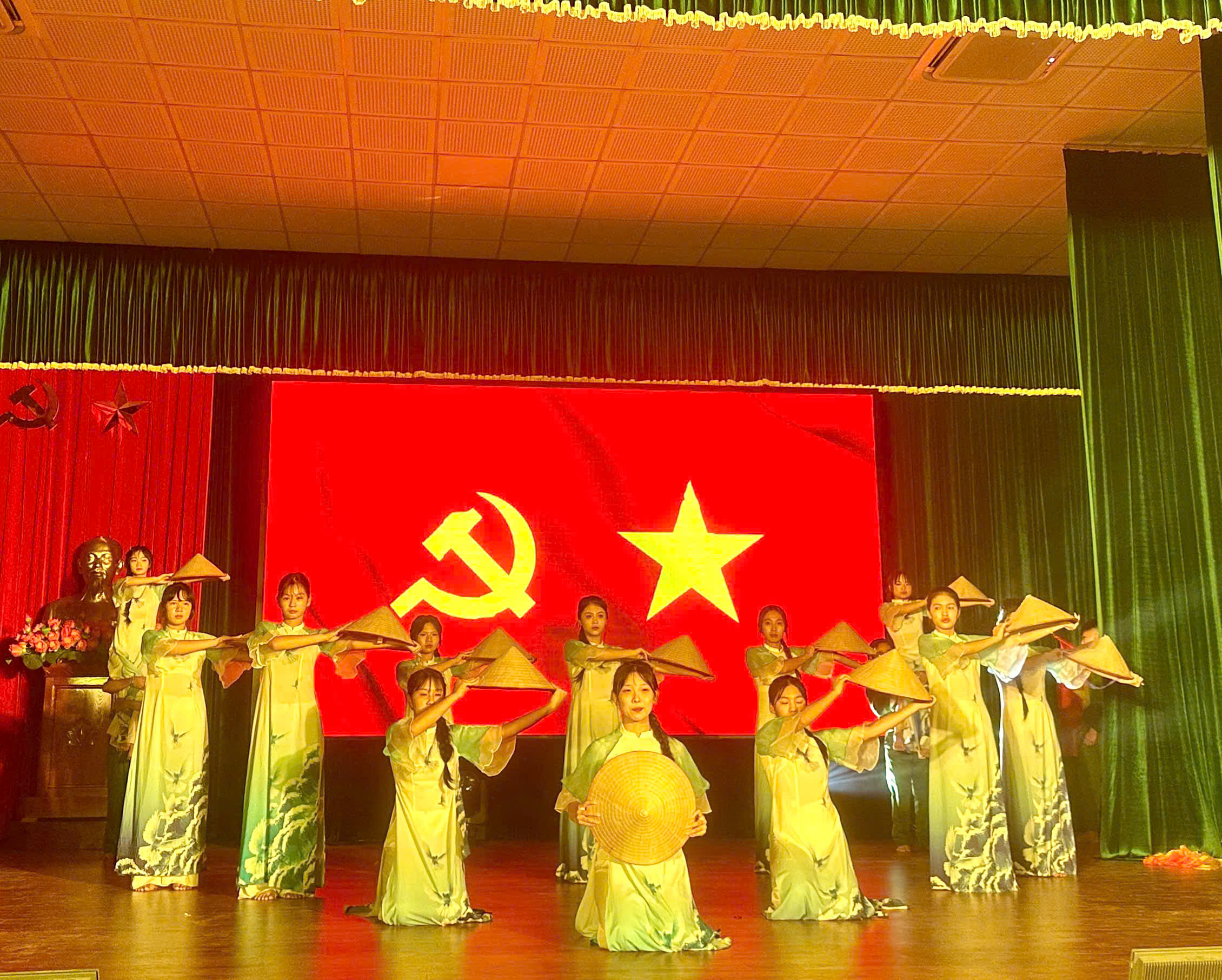 BAN CHỈ ĐẠO HOẠT ĐỘNG HÈ XÃ TRIỆU VIỆT VƯƠNG TỔ CHỨC CHƯƠNG TRÌNH GIAO LƯU VĂN NGHỆ HÈ 2025