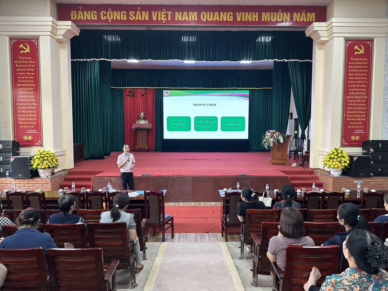 Tập huấn nghiệp vụ cho thành viên Ban quản lý tổ tiết kiệm và vay vốn tại xã Triệu Việt Vương